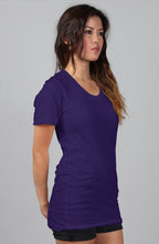 Load image into Gallery viewer, Women&#39;s Purple SS W/ Blue Flower